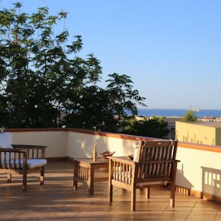 B&B Villa Sul Golfo 夸尔图-圣埃莱娜 外观 照片