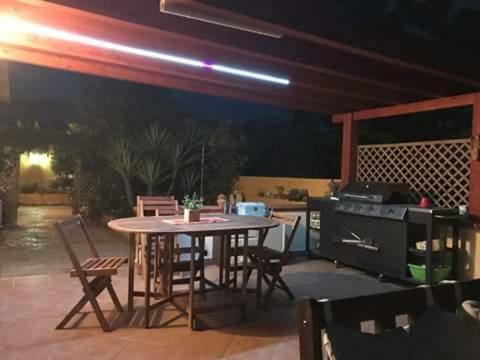 B&B Villa Sul Golfo 夸尔图-圣埃莱娜 外观 照片