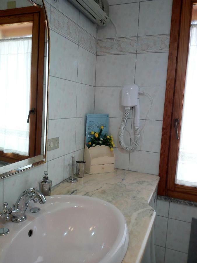 B&B Villa Sul Golfo 夸尔图-圣埃莱娜 外观 照片