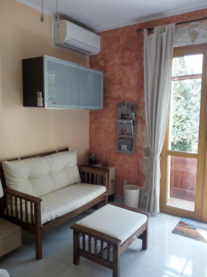 B&B Villa Sul Golfo 夸尔图-圣埃莱娜 外观 照片