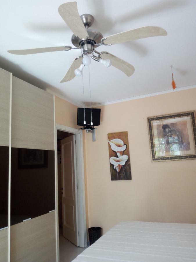 B&B Villa Sul Golfo 夸尔图-圣埃莱娜 外观 照片