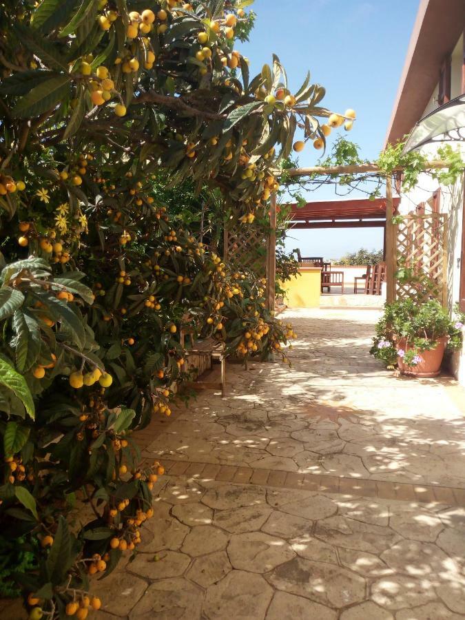 B&B Villa Sul Golfo 夸尔图-圣埃莱娜 外观 照片