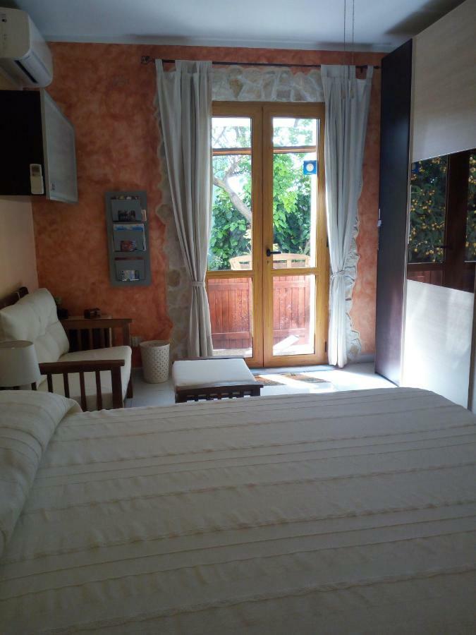 B&B Villa Sul Golfo 夸尔图-圣埃莱娜 外观 照片